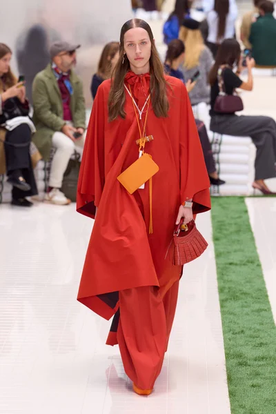 Look 3